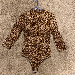 Smock neck turtle neck leopard 3/4 bodysuit